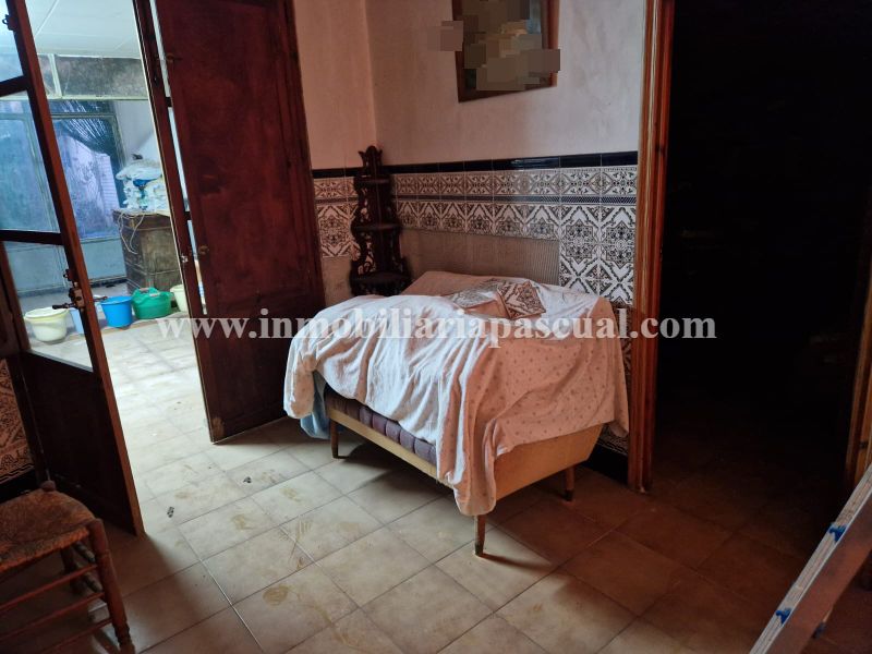 SELGES ENEBOLIG I BENIARRES