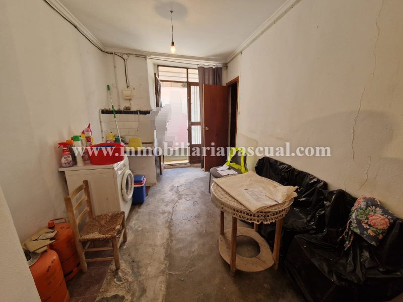 SE VENDE CASA UNIFAMILIAR EN MURO DE CALCOY 