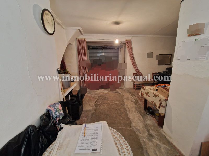 SE VENDE CASA UNIFAMILIAR EN MURO DE CALCOY 