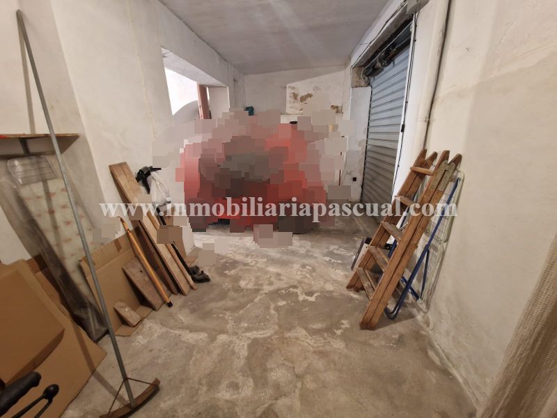 SE VENDE CASA UNIFAMILIAR EN MURO DE CALCOY 