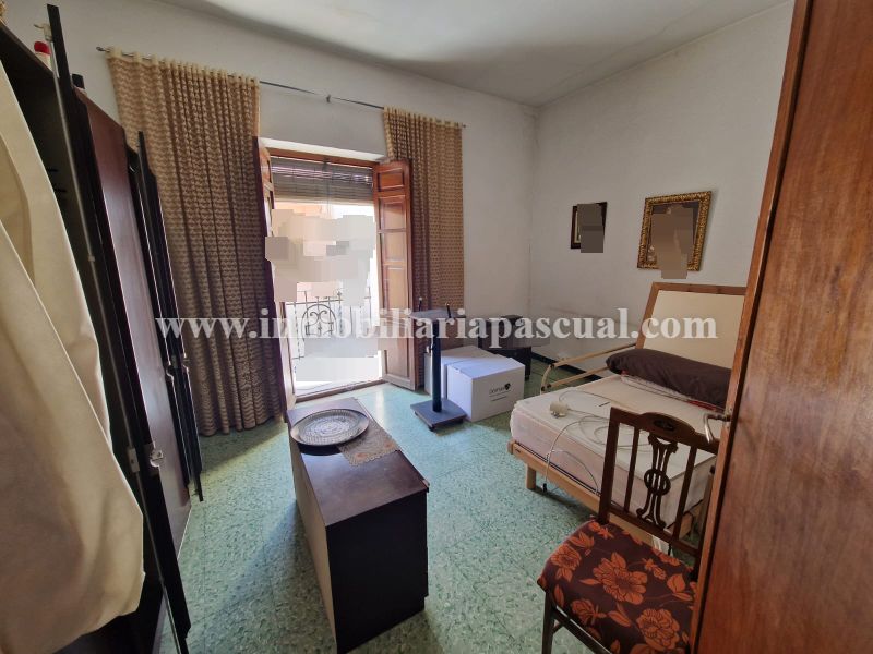 SE VENDE CASA UNIFAMILIAR EN MURO DE CALCOY 