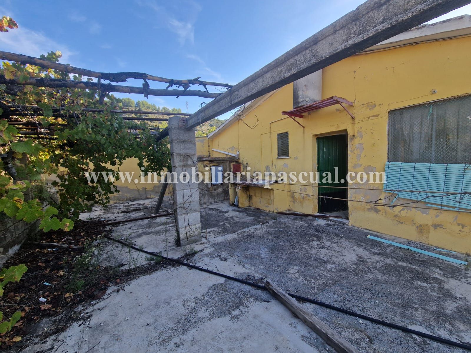 COUNTRY HOUSE FOR SALE IN MURO DE ALCOY