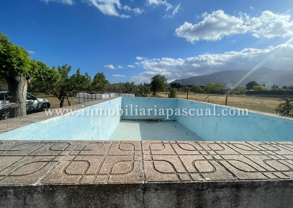 COUNTRY HOUSE FOR SALE IN MURO DE ALCOY