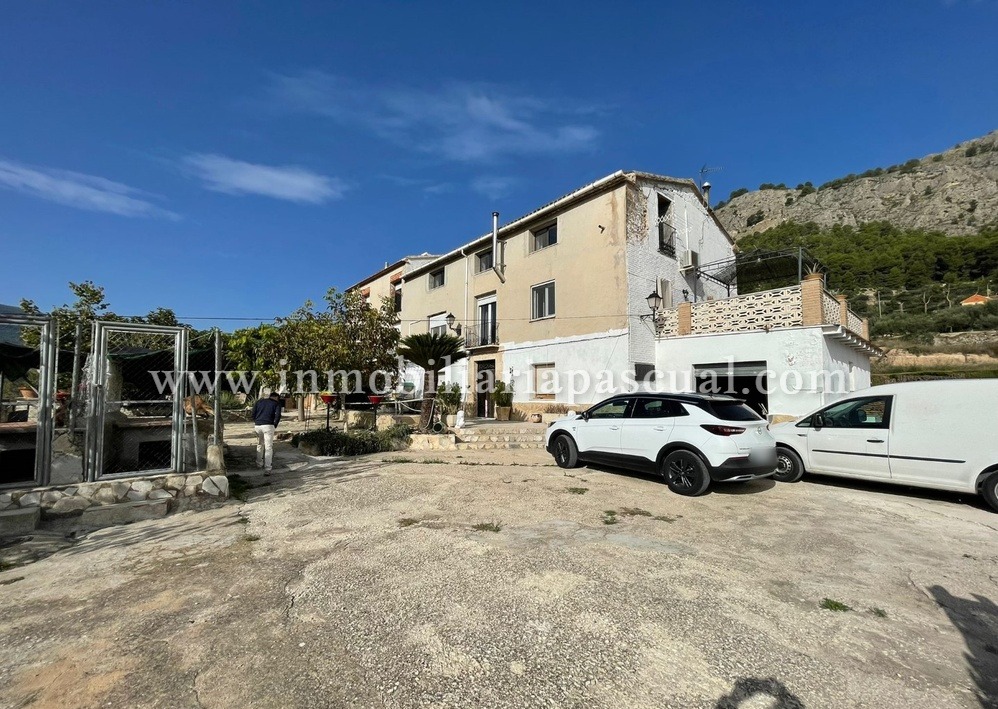 SE VENDE MASÍA EN ALCOY