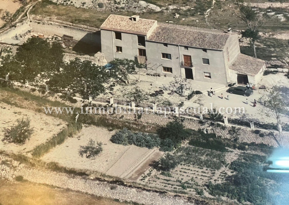 SE VENDE MASÍA EN ALCOY